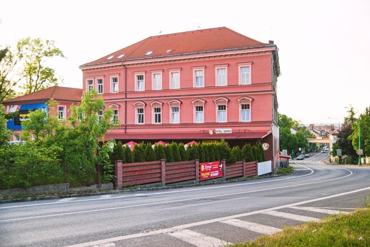 Grand Hotel Jaroměř Exteriör bild
